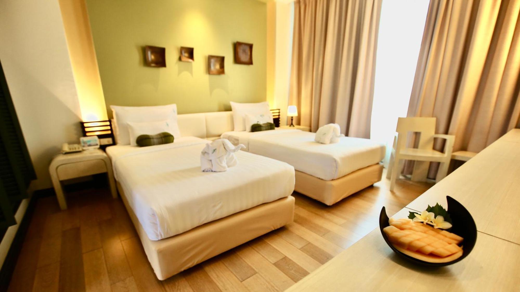 A-Te Chumphon Hotel - Sha Plus Экстерьер фото