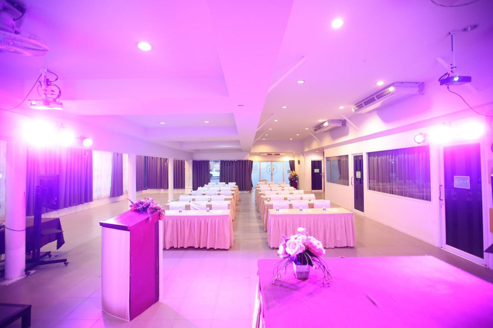 A-Te Chumphon Hotel - Sha Plus Экстерьер фото