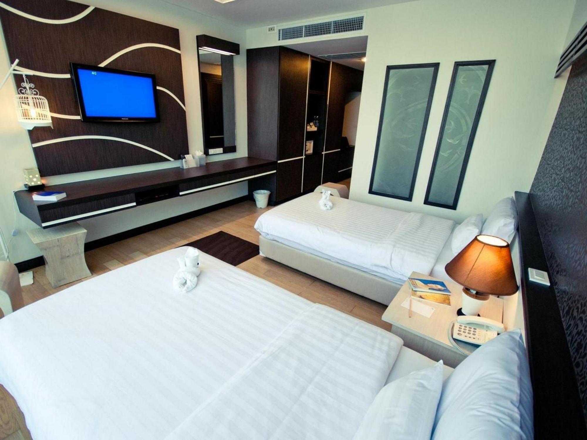 A-Te Chumphon Hotel - Sha Plus Экстерьер фото